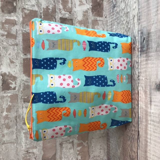 Cats Medium Zipper Bag